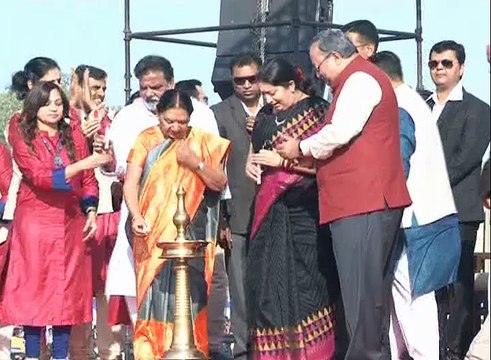 Vadodara Anandiben Patel,Smriti Irani talks at VADFest event in Vadodara