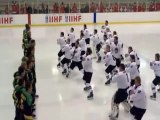 Impresionante 'haka' de los jugadores sub 20 de hockey sobre hielo de Nueva Zelanda