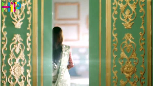 Mehwish Hayat looks ravishing in her new 'Tarang Elaichi' Tea Whitener commercial.