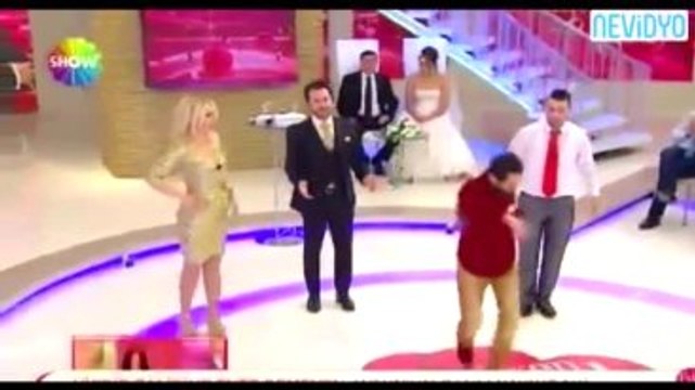 Yok Artık! Canlı Yayında Fermuar Açılınca...