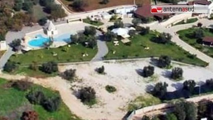 Video herunterladen: TG 23.01.15 Mense chiuse a Brindisi, sigilli al centro cottura per irregolarità urbanistiche