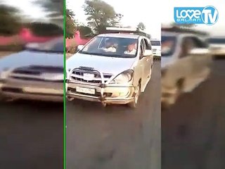 Reaction of Actor Salman Khan when the Fan Blocked his Road