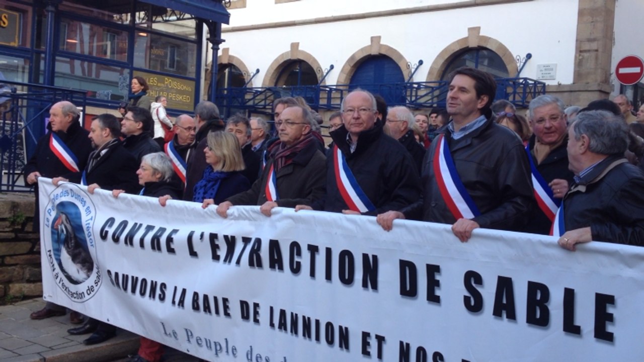 6000 manifestants contre