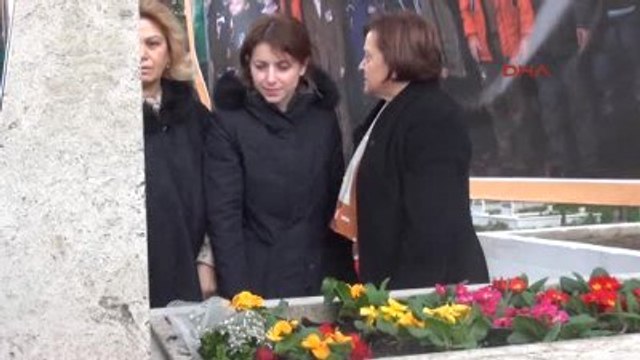 Sakarya - Gaffar Okkan'a, Mezarı Başında '102 Gaffar Okkan' ile Birlikte Dua