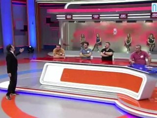 Eşinin oğlunun sünnet düğününe sevgilisiyle gitti!