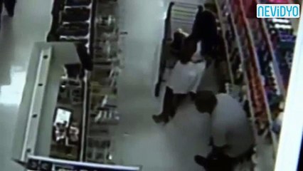 Etek altı görüntü çeken sapık kameraya yakalandı!