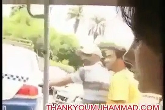 بہت معذرت کے ساتھ لڑکیاں یہ ویڈیو ضرور دیکھیں اور اپنے دوستوںکے ساتھ ضرور شیئر کریں، شکریہ