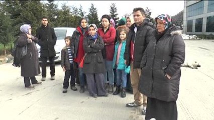 Maaşlarını Alabilmek İçin 4 Gündür Fabrika Önünde Bekliyorlar