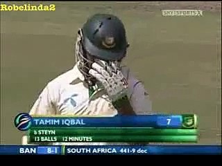 Dale Steyn kills 3 innocent off stumps.....