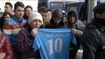 Foot : Naples et Maradona, "per la vita"