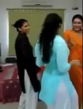 Leaked MMS of Punjab University Girls Dancing In Hostel Room