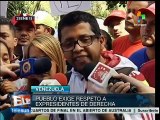 Reclaman estudiantes a Felipe Calderón intromisión en Venezuela