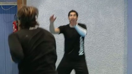 HAND - D1 : Aix redistribue les cartes