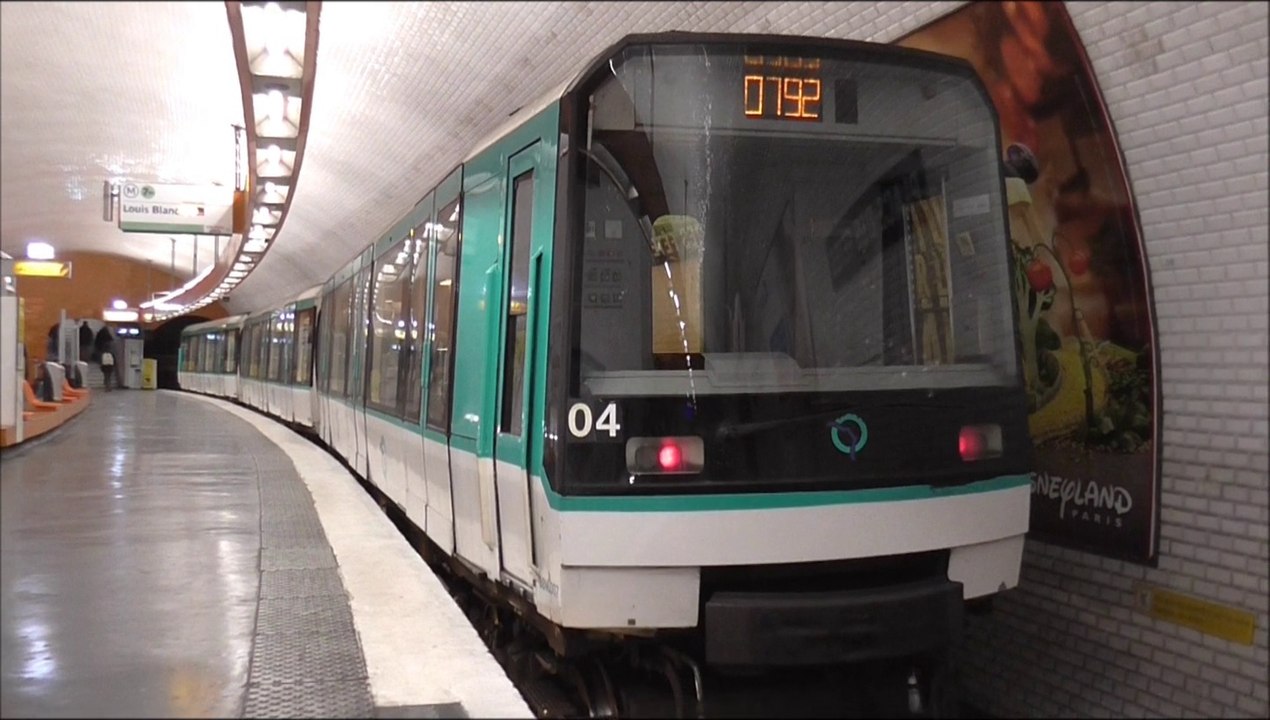 MF88 : Départ de la station Place des Fêtes sur la ligne 7bis du métro parisien