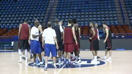 BASKET - BLEUS : 12 heureux et 3 exclus...