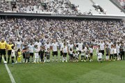 Corinthians vence xará inglês em dia de festa na Arena