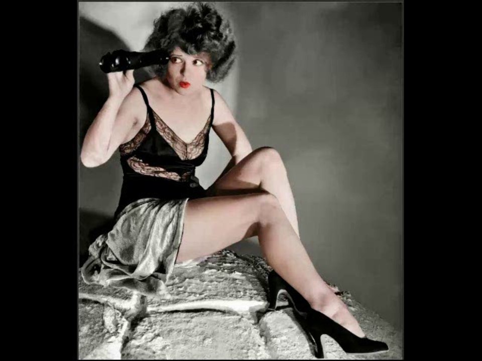 Colorisation of a photograph of Clara Bow