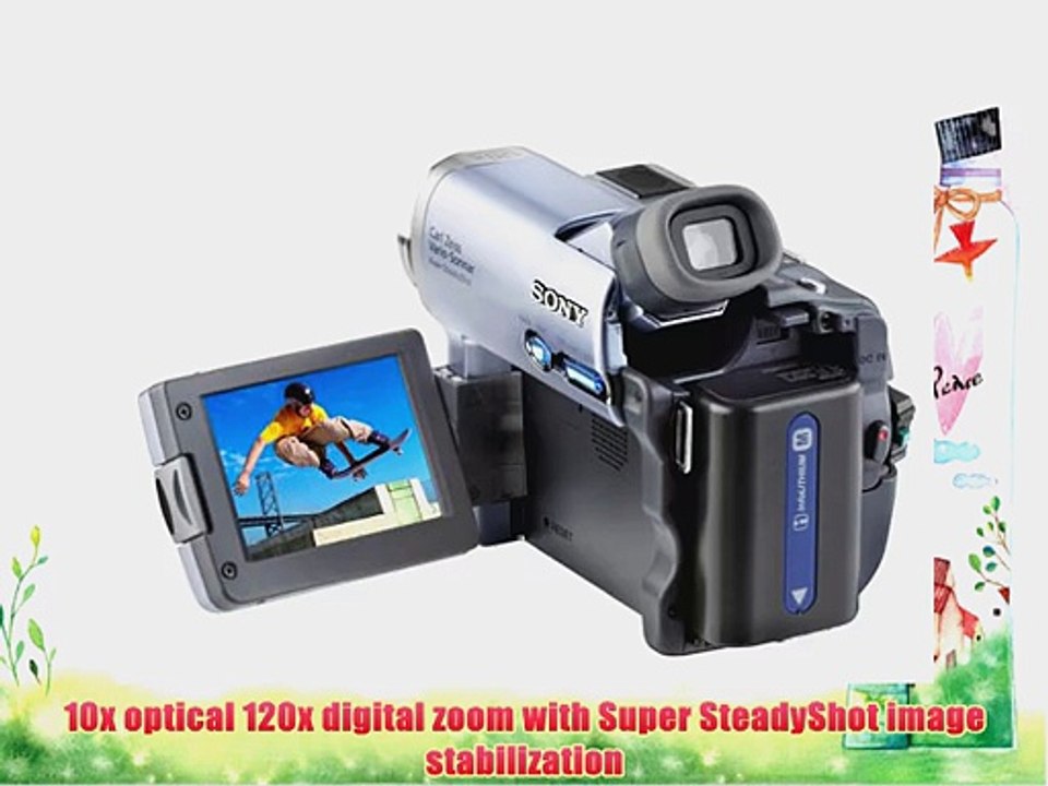 Sony DCRTRV22 MiniDV Camcorder with 2.5 LCD Color Viewfinder