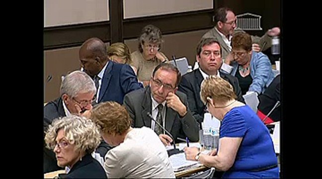 Auditions de M. Jean-Louis Beffa, pdt d'honneur de Saint-Gobain et de M. Louis-Schweitzer, pdt d'honneur de Renault, sur la relance de la politique industrielle - Mercredi 18 Juillet 2012