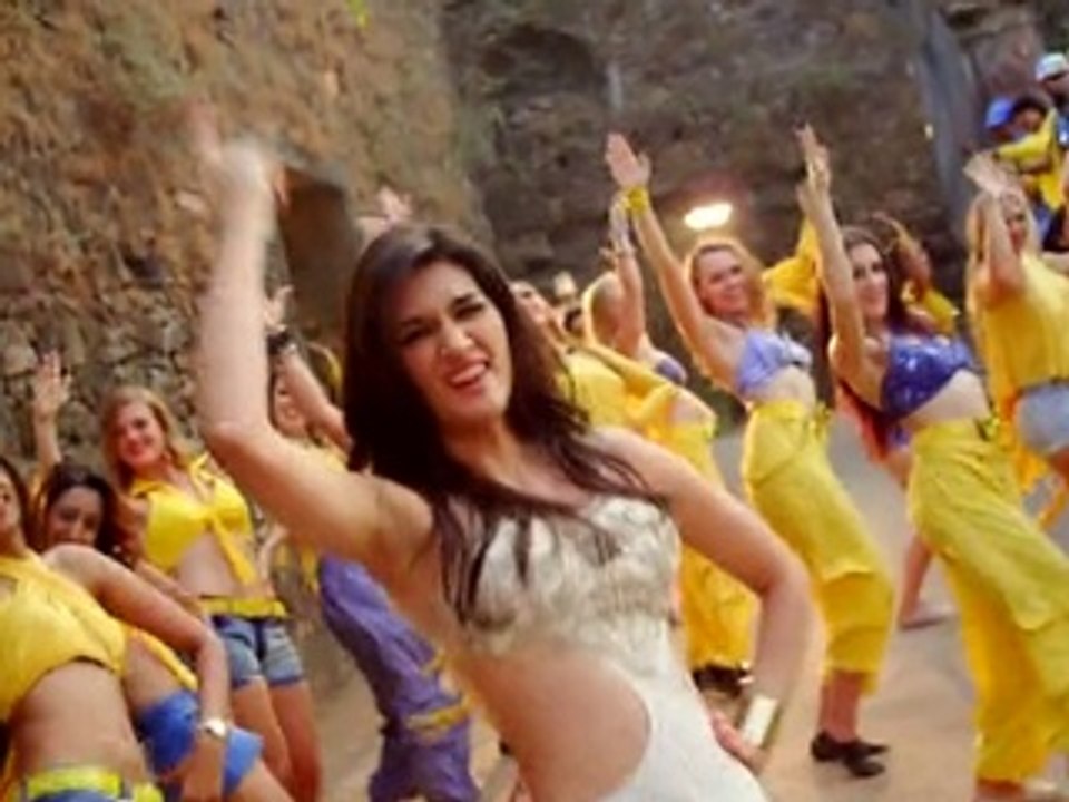 Bollywood Movie || Heropanti (2014)  || Video Song HD "Whistle Baja"