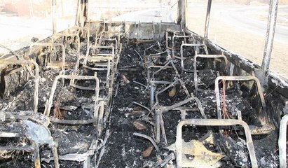 Seyir halindeki yolcu otobüsü yandı