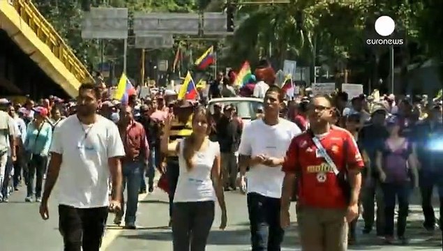 Ekonomik kriz Venezuela'da muhalifleri sokağa döktü