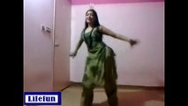 Amazing girl belly dance pashtu punjabi mujra