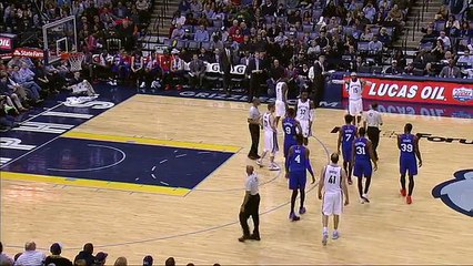 Vince Carter et Tony Allen prennent la défense de Brett Brown pour lui éviter une faute technique