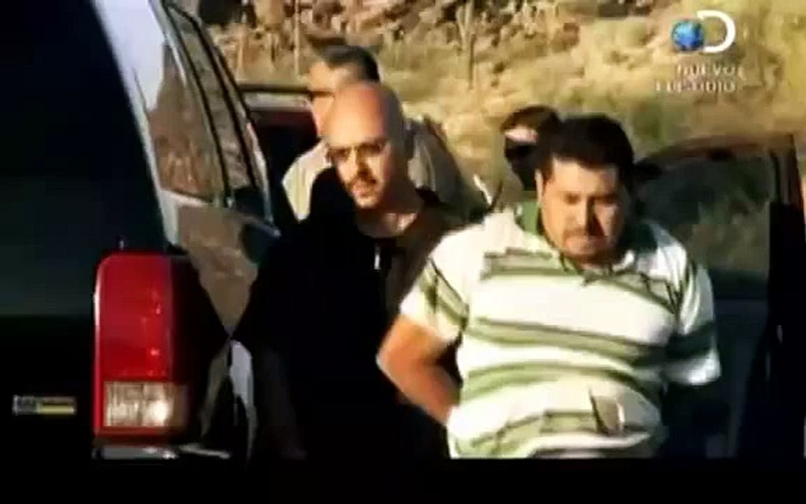 Policí­as y Coyotes 6