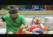 Marco e Aline conversam na sala p2 - 25.01.2015