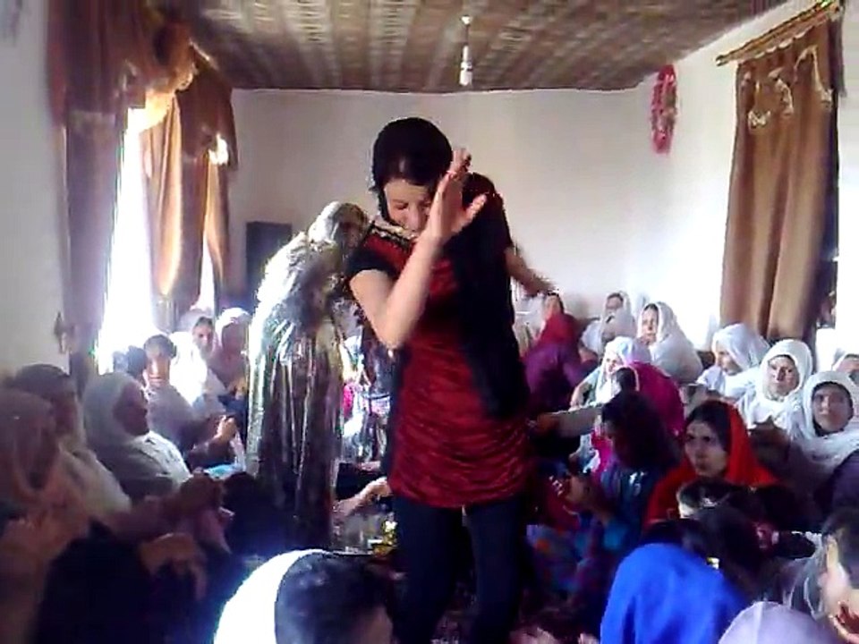 Nice Dance Afghan Girl