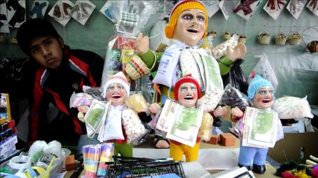 Bolivia pide abundancia al Dios 'Ekeko'