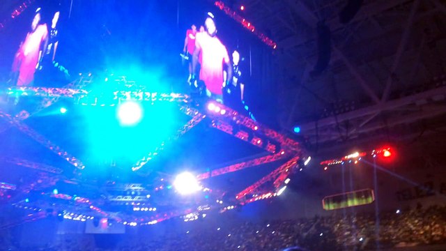 Anthony Johnson walks in to Lil Wayne - Moment