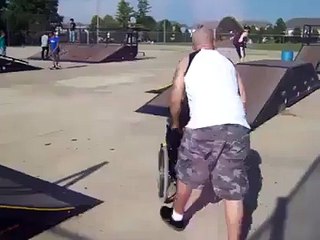 This is one amazing dad! - funny video