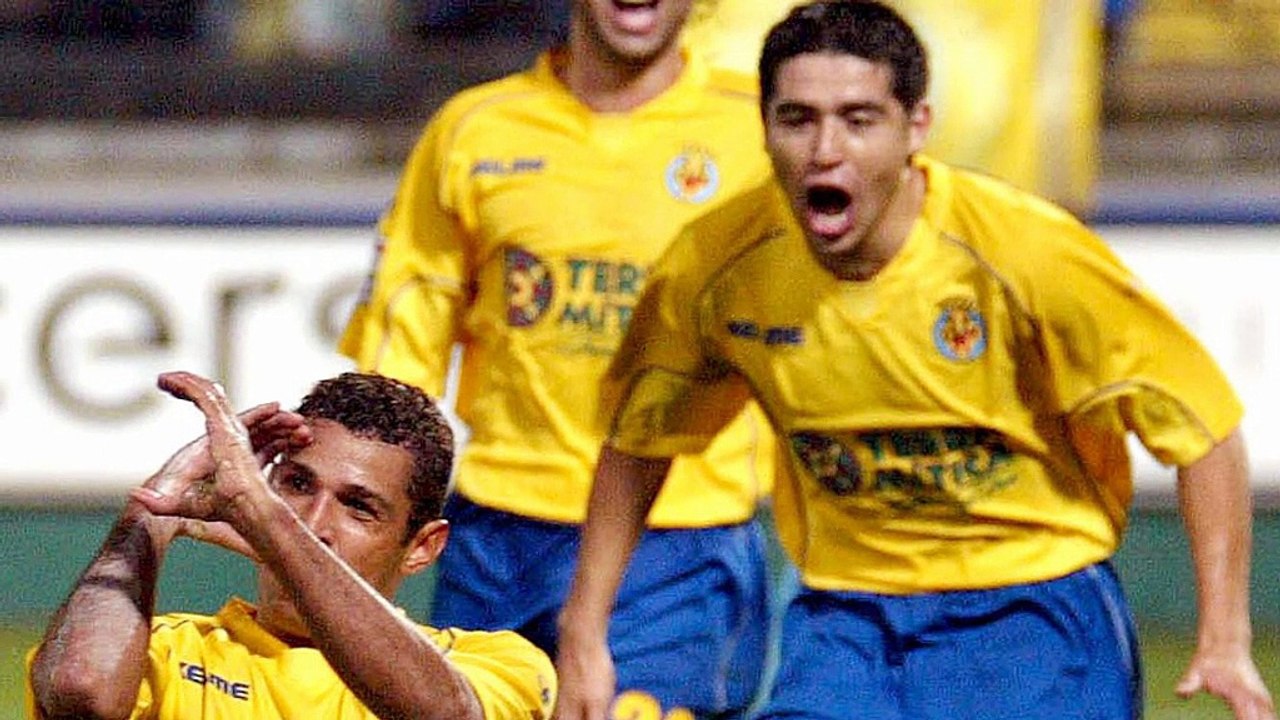 Argentine great Riquelme announces retirement
