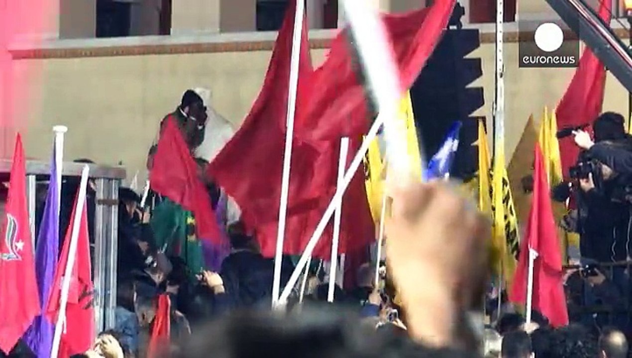 Az utcán ünnepeltek Athénban a győztes Sziriza támogatói