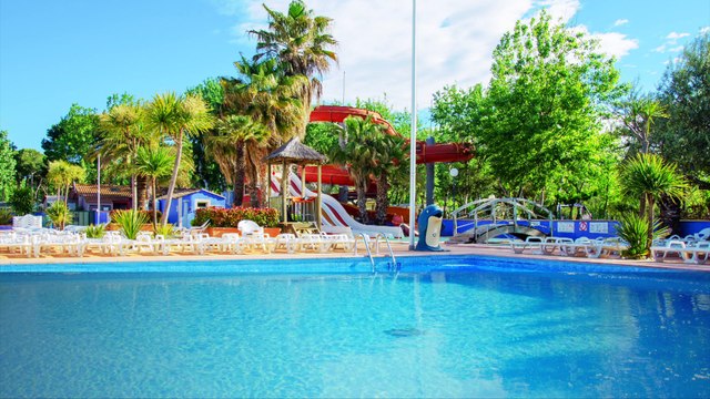 Camping Les Sablons: Le quartier VIP