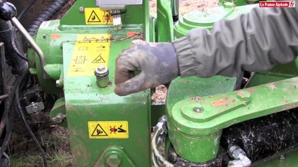 Travail du sol : la charrue Cayron d'Amazone à l'essai en conditions humides