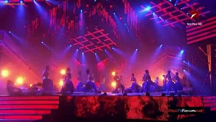 Shahid Kapoor Performance at SGA 2015