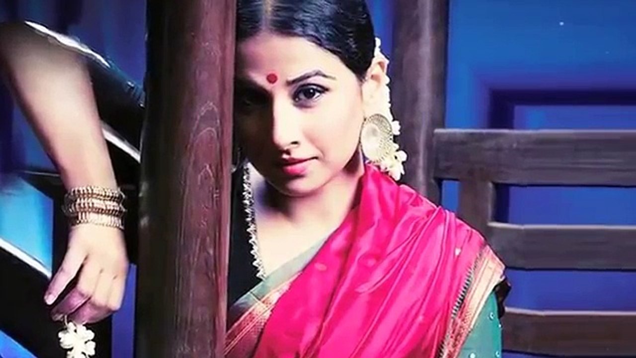 Vidya Balan Dirty Pose