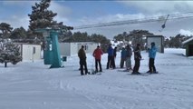 Salda Kayak Merkezi'nde Kızak Yarışları ve Gösteri Yapıldı