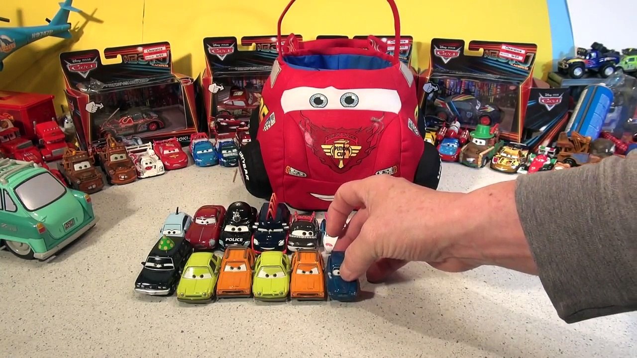 Disney Pixar Cars Lightning McQueen Carry Case, How Many Pixar  Cars2 Lemons in the Case !