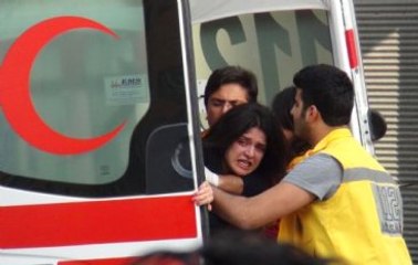 Annesinin Yanarak Öldüğünü Öğrenen Hemşire Sinir Krizi Geçirdi