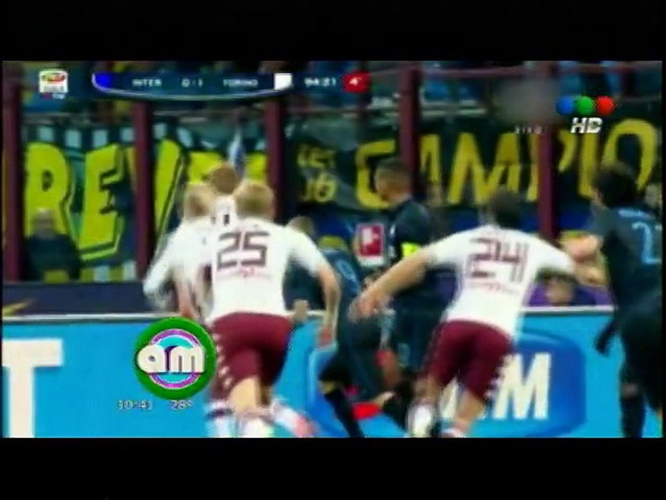 Maxi López y el polémico gesto
