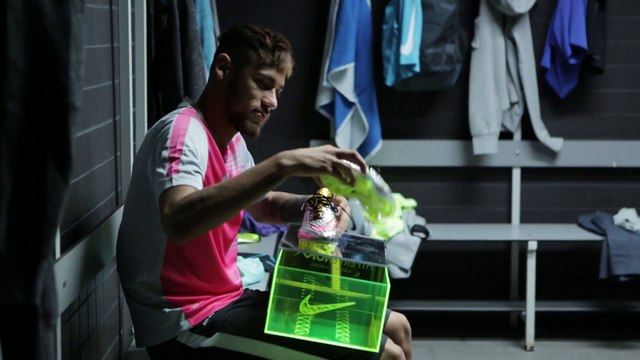 Neymar Jr. Nike Hypervenom Liquid Diamond Unboxing