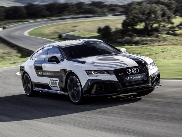 Essai Audi RS7 Sportback Autonome sur le circuit...