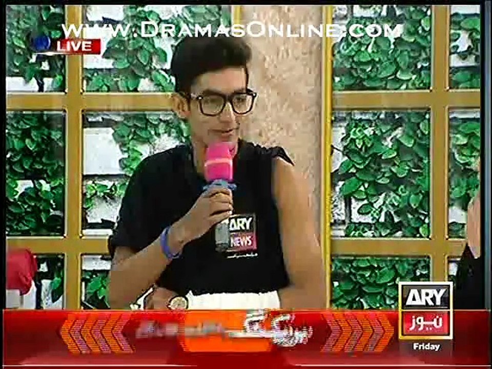 Sanam Baloch Esa Konsa Game Show Host Kar Rahi Kar Rahi Hein Jisme Logo Ko Esi Chotein Lagti Hein