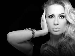 Marta Sánchez - Duermes Mientras Yo Escribo