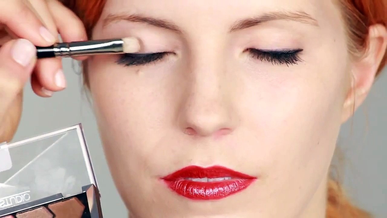 What Eye Shadows Complement Red Lips