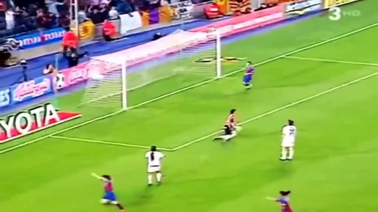 Messi The First Goal For Barcelona With Ronaldinho Assist Ultimat Skills War HD